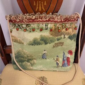 Elegant Green Tapestry Shoulder Bag